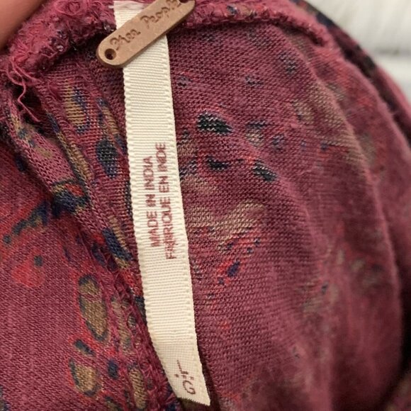 Free People Size Large Blouse Long Sleeved Linen Blend Lace Shoulders Red Purple - Picture 4 of 5